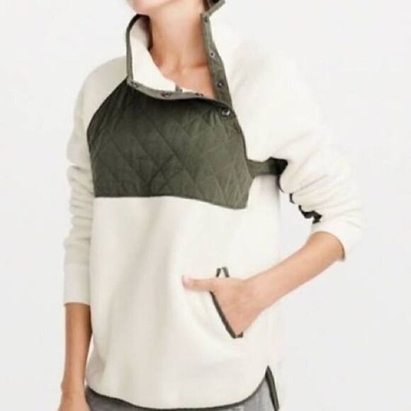 Abercrombie & Fitch Asymmetrical Snap Up Quilted Fleece Sweatshirt Size XS - Picture 1 of 11